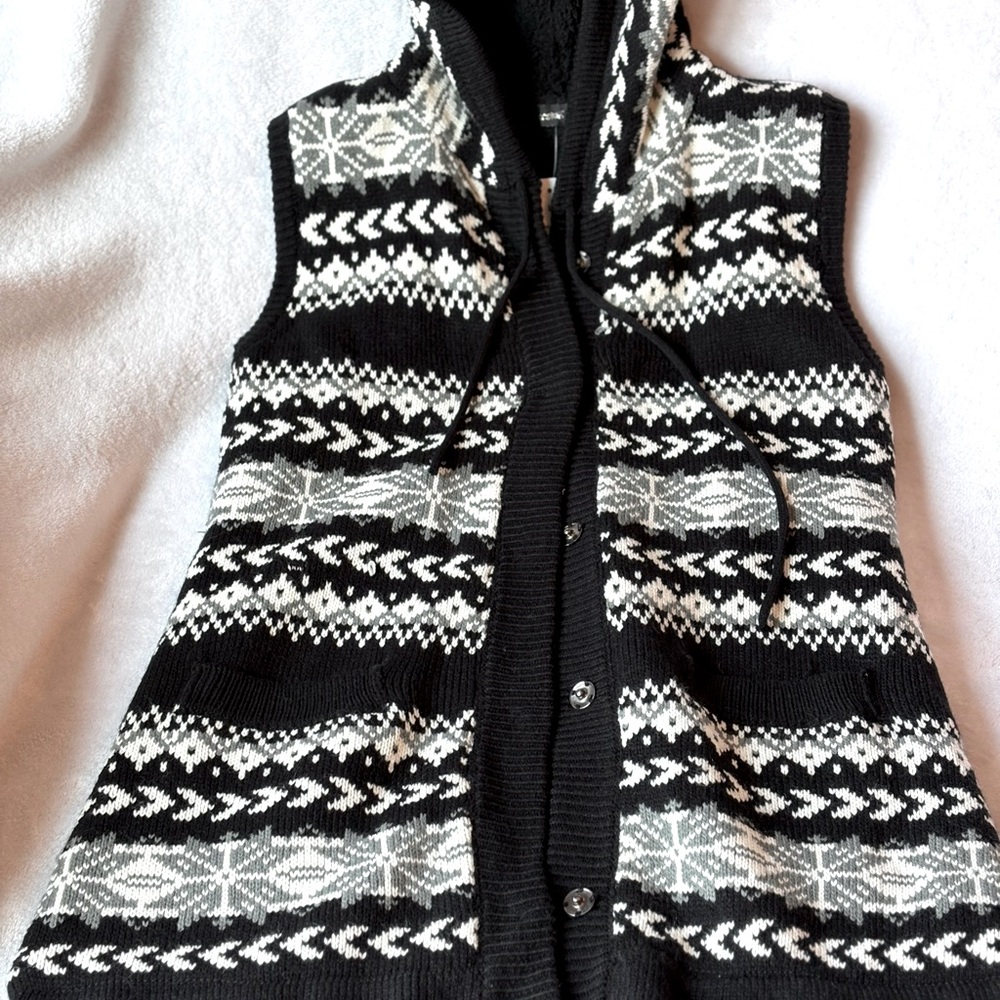 Winter long sweater vest with hoodie